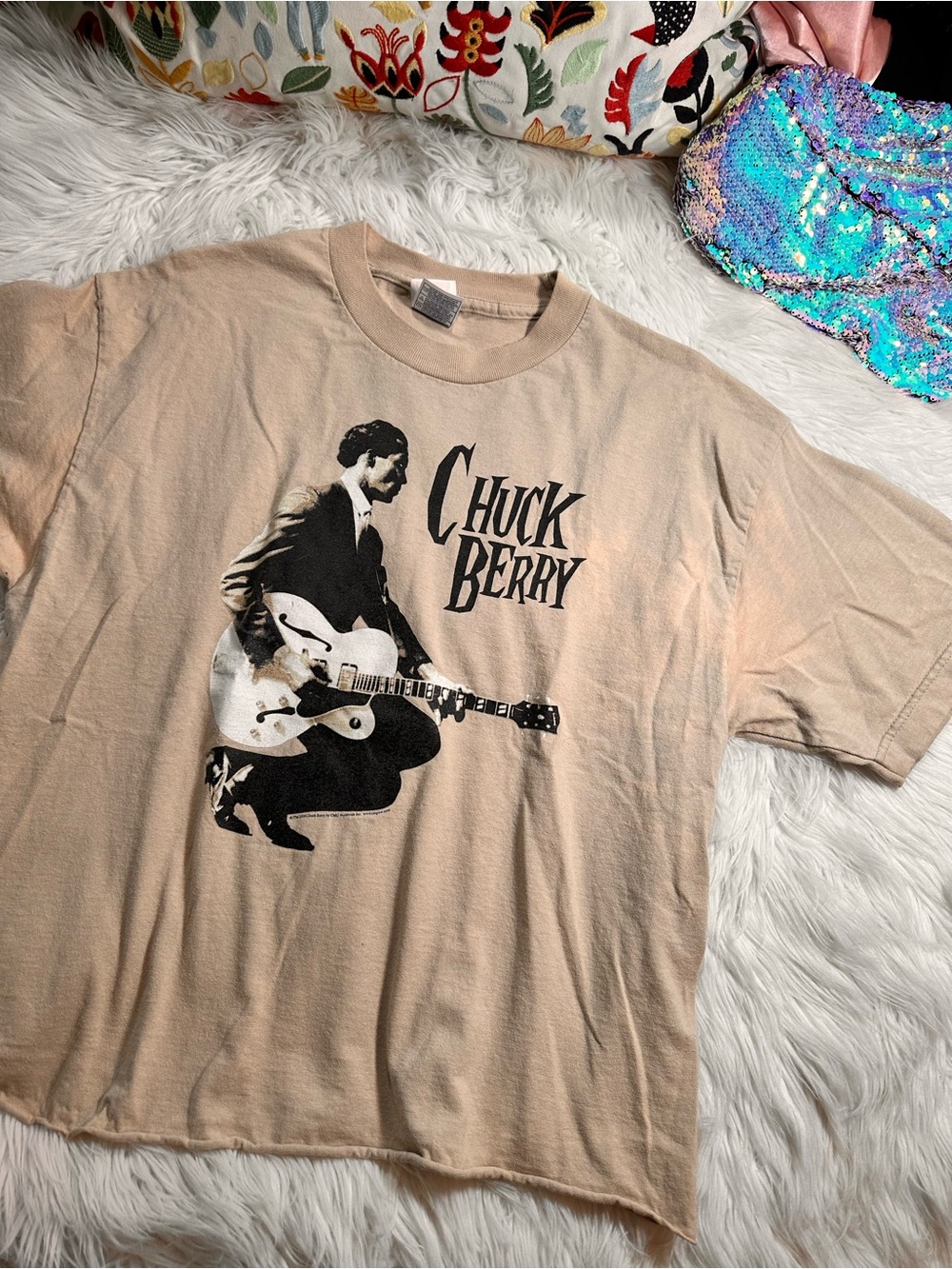CMG Worldwide • Vintage 2000s Chuck Berry Guitar Tee